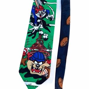 Vintage 1993 Looney Tunes Mania Football Neck Tie